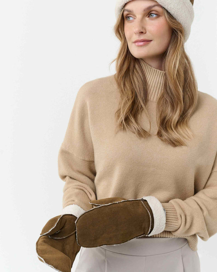 Loevenich Faux Suede Sherpa Mitten