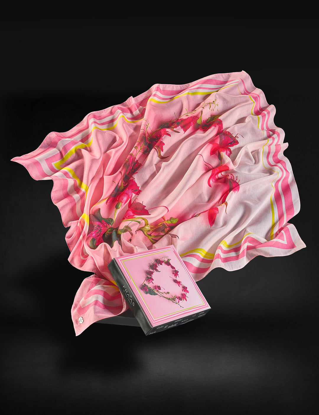Exquisite gift box] Your back garden silk scarf with scarf buckle